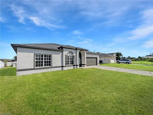 Lehigh Acres, FL 33971,906 Alfreda AVE