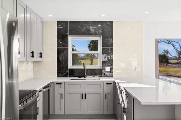 Rotonda West, FL 33947,33 Golfview PL