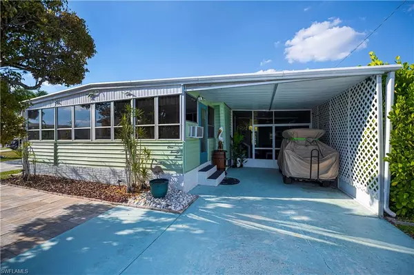 123 Conestoga TRL, North Fort Myers, FL 33917