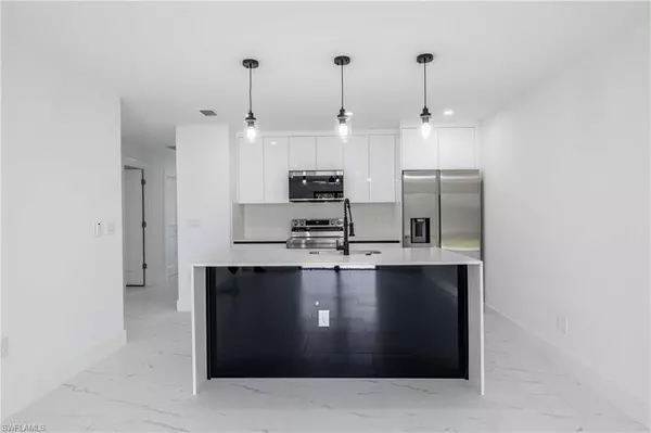 Lehigh Acres, FL 33973,338 Harry AVE S