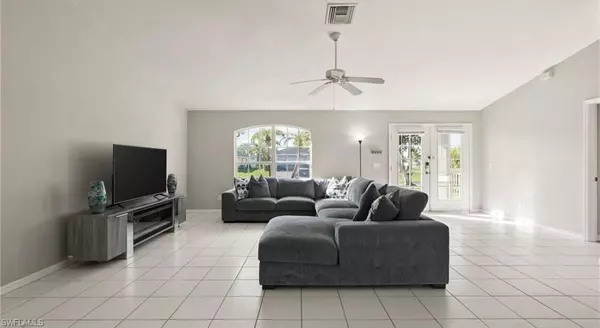 Cape Coral, FL 33991,1915 SW 2nd ST