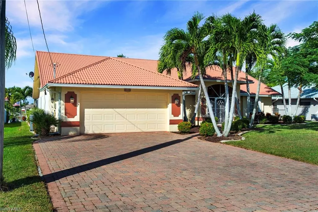 Cape Coral, FL 33990,422 SE 12th CT