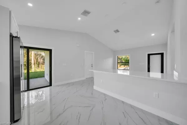 Lehigh Acres, FL 33972,644 Woodcrest DR