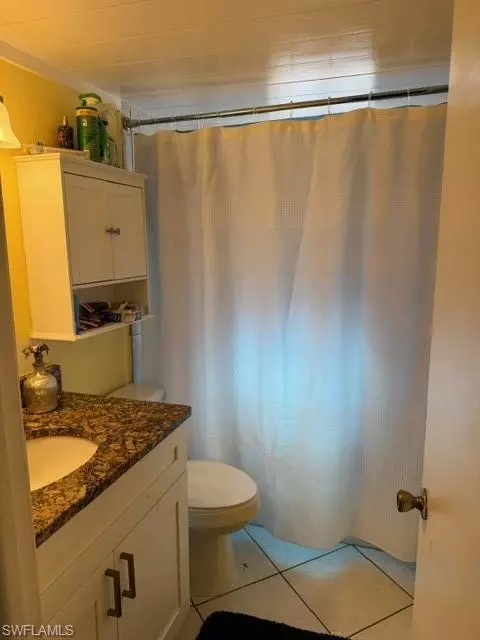 Fort Myers, FL 33919,4293 Island CIR #4