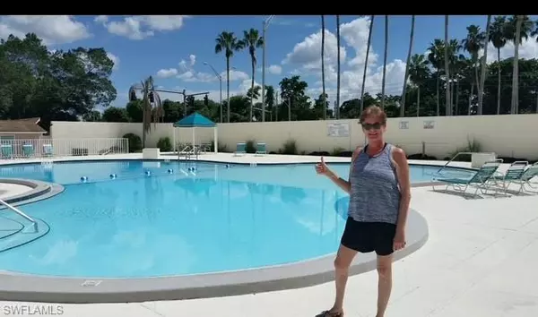 4293 Island CIR #4, Fort Myers, FL 33919