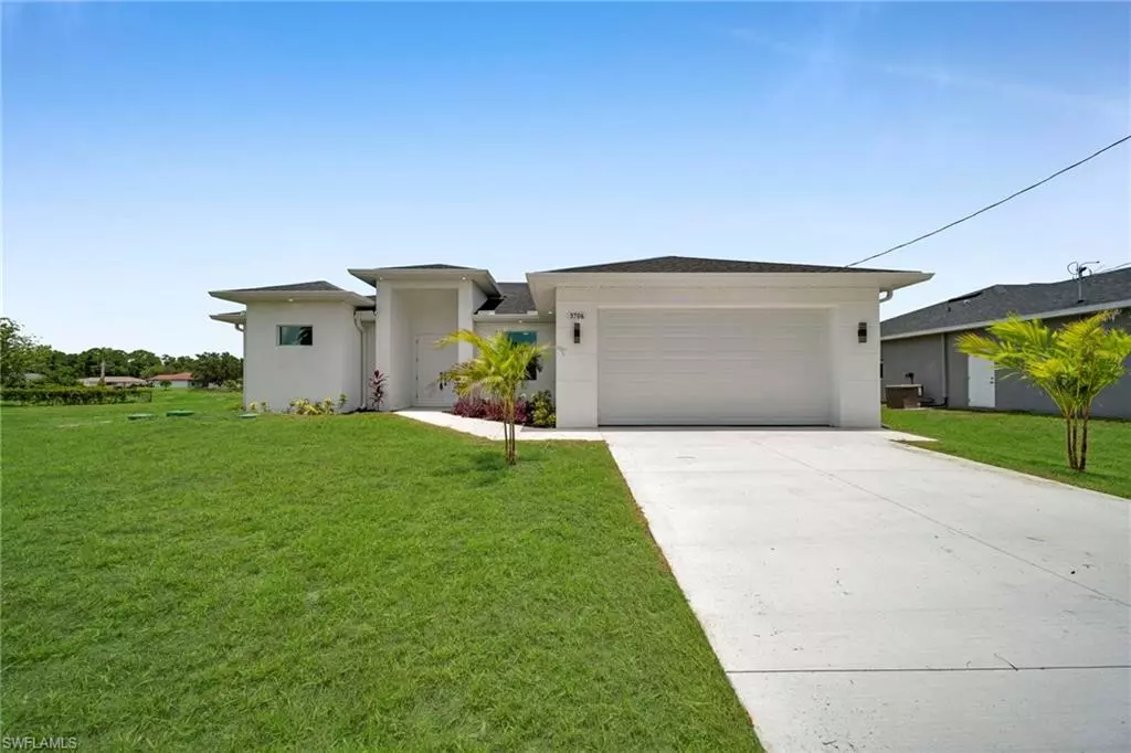 Lehigh Acres, FL 33971,3706 16th ST W