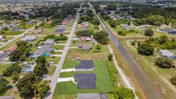 Lehigh Acres, FL 33971,3706 16th ST W