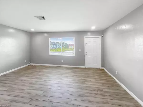 Lehigh Acres, FL 33973,123 Gordon AVE S