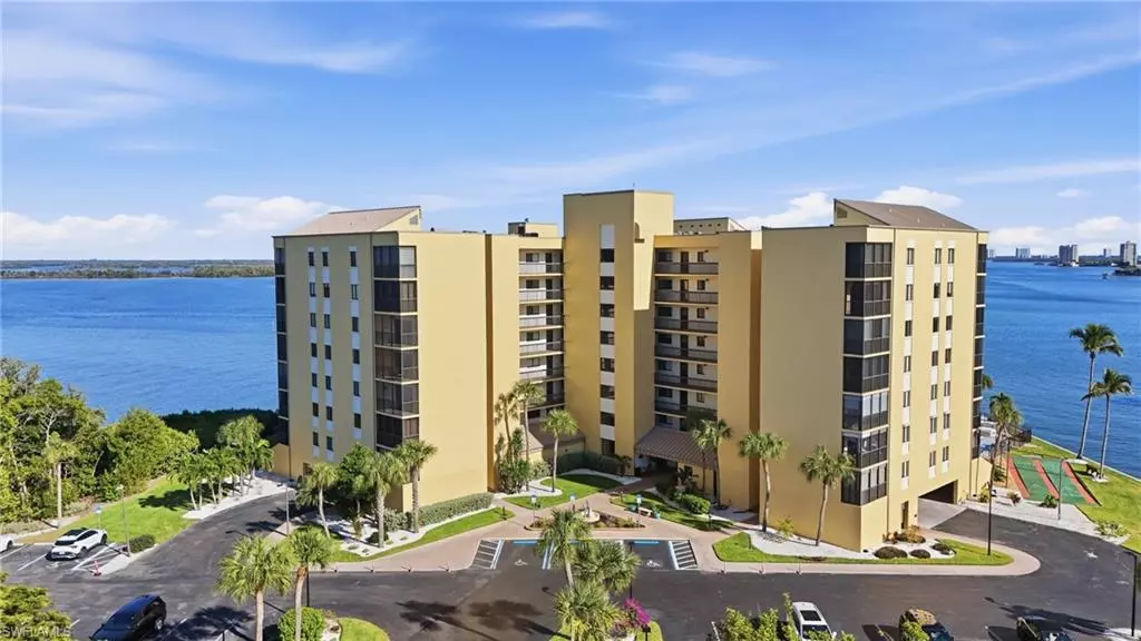 Fort Myers Beach, FL 33931,400 Lenell RD #706