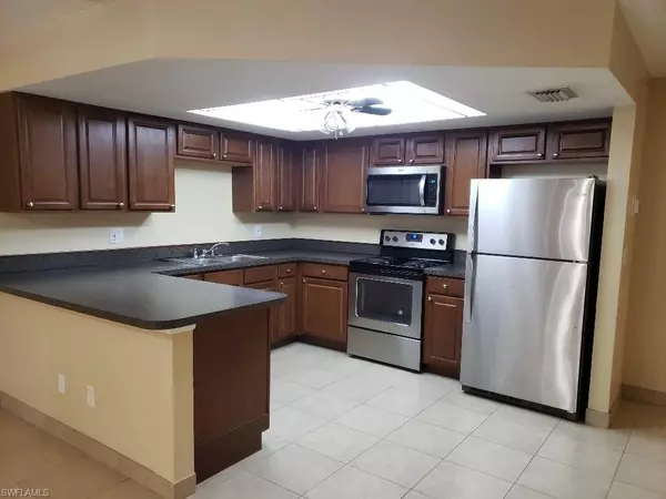 Cape Coral, FL 33990,405 SE Van Loon TER #A