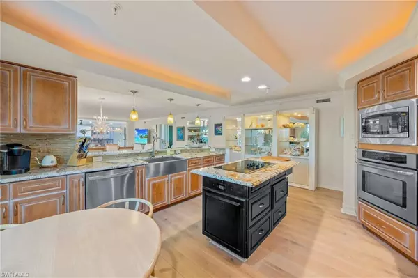 Sanibel, FL 33957,3131 W Gulf DR #303