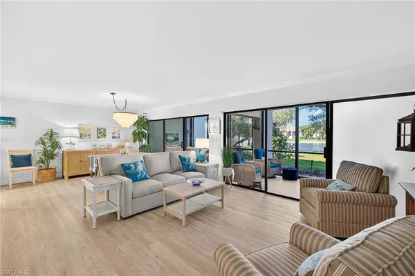 Naples, FL 34110,521 Lake Louise CT #103