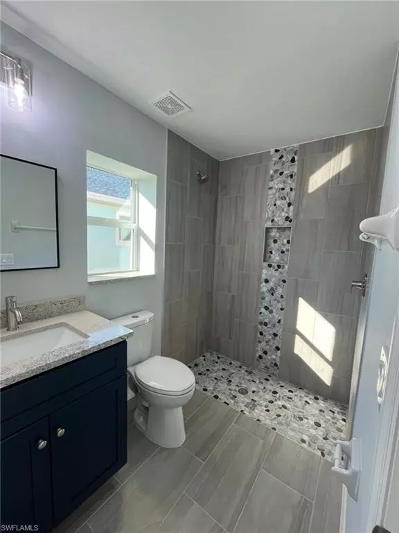 Bokeelia, FL 33922,5635 Genesee PKWY