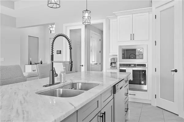 Cape Coral, FL 33991,1308 SW 4th LN