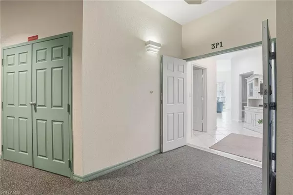 Fort Myers Beach, FL 33931,4183 Bay Beach LN #3P1