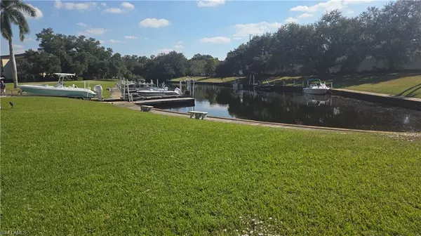 North Fort Myers, FL 33903,1423 Tropic TER