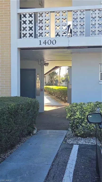 1423 Tropic TER, North Fort Myers, FL 33903