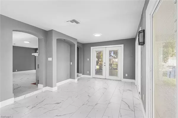 Fort Myers, FL 33905,4472 E Riverside DR