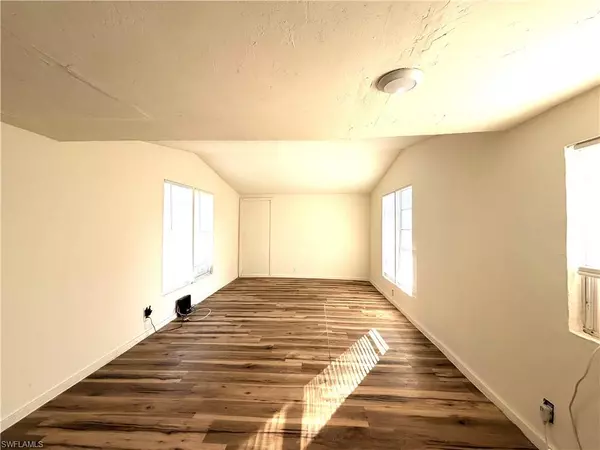 North Fort Myers, FL 33917,8115 Tolles DR #3