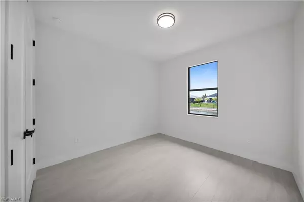 Cape Coral, FL 33914,3435 SW 8th CT