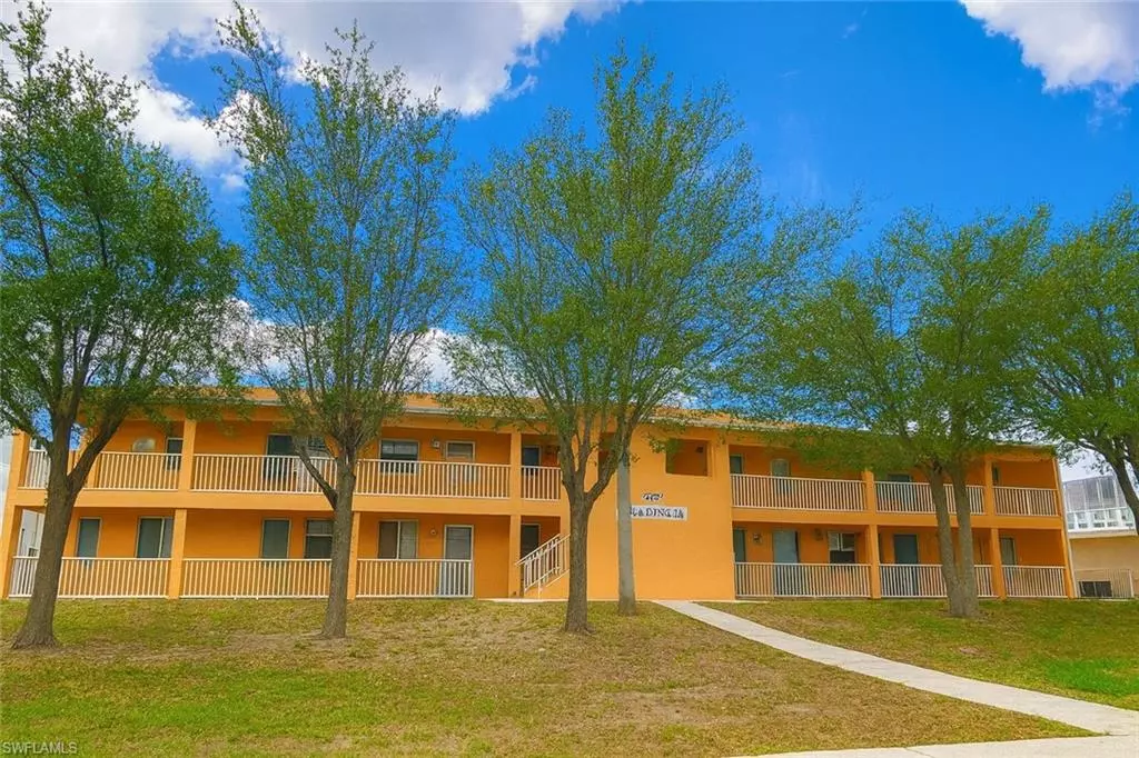 Cape Coral, FL 33904,4903 York ST #202