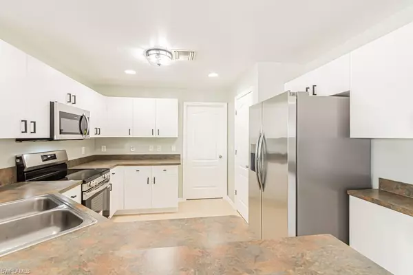 Lehigh Acres, FL 33974,714 Knox AVE S