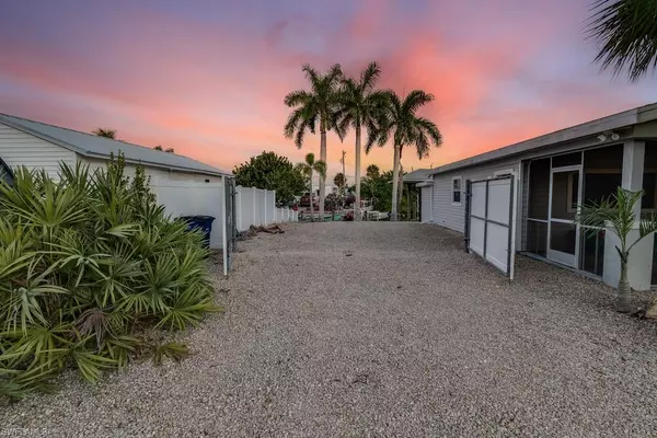 Bokeelia, FL 33922,16040 Tortuga ST