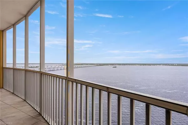 Fort Myers, FL 33916,2743 1st ST #1704