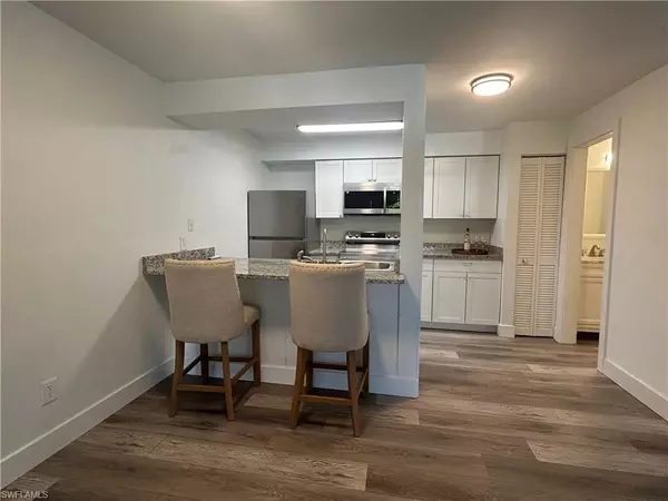 Fort Myers, FL 33919,13118 Feather Sound DR #204