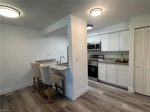 Fort Myers, FL 33919,13118 Feather Sound DR #204