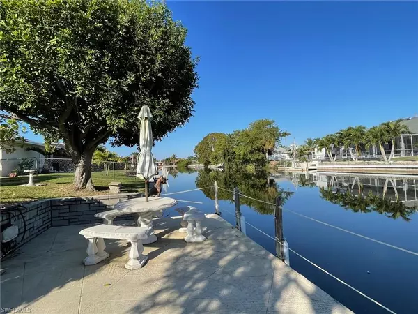 Cape Coral, FL 33990,2121 SE 8th TER