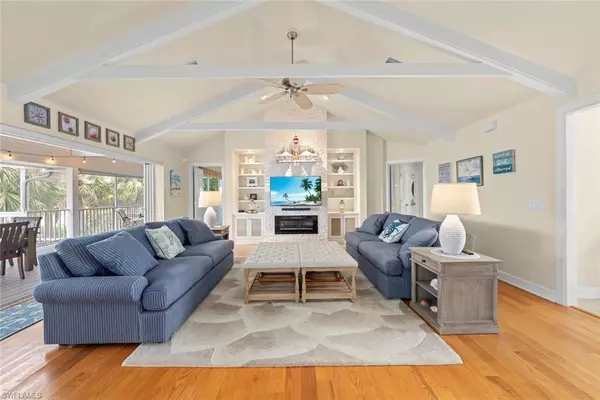 Sanibel, FL 33957,330 E Gulf DR