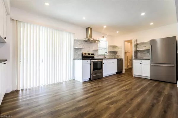 Port Charlotte, FL 33952,185 Norfolk AVE NW