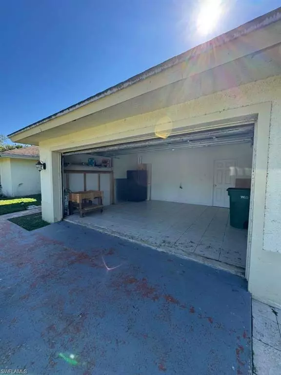 Naples, FL 34117,4090 32nd AVE SE