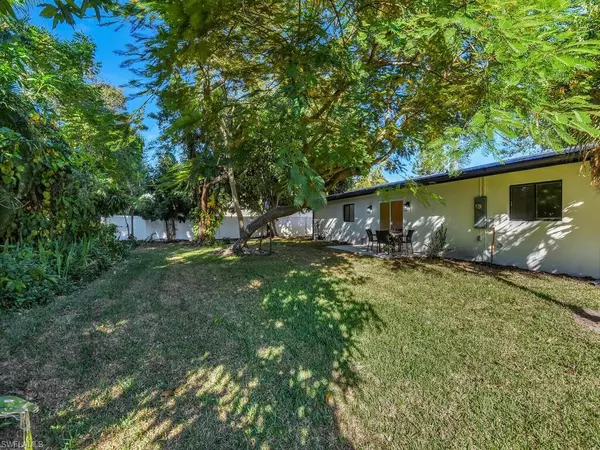 Fort Myers, FL 33919,1406 Loma Linda DR