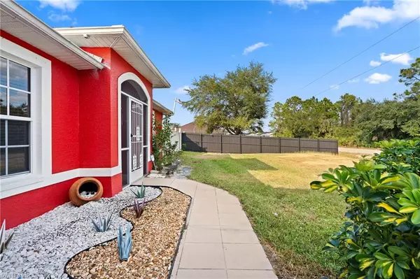 Lehigh Acres, FL 33972,619 Broadway AVE