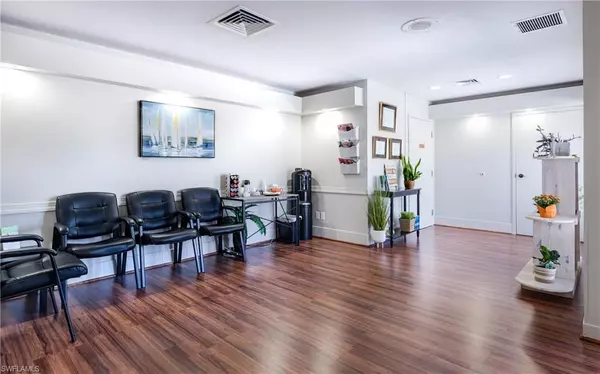 Fort Myers, FL 33907,12734 Kenwood LN #44