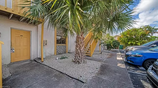 Cape Coral, FL 33990,1126 SE 8th ST