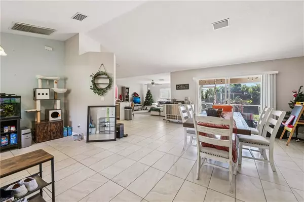 Lehigh Acres, FL 33972,1910 Lorna AVE