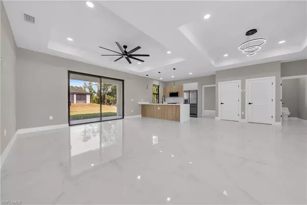 Lehigh Acres, FL 33971,2804 10th ST W