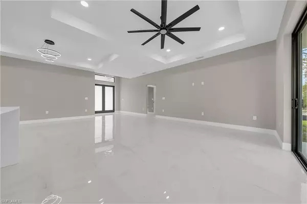 Lehigh Acres, FL 33971,2804 10th ST W