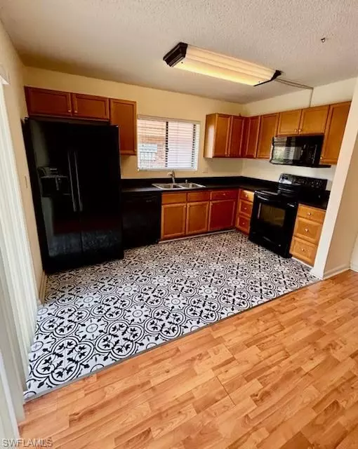 1408 Park Shore CIR #4, Fort Myers, FL 33901