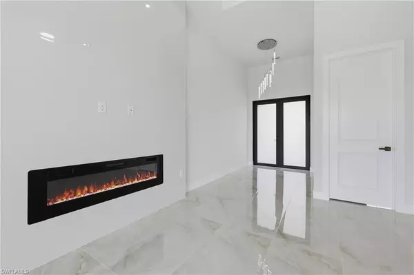 Cape Coral, FL 33909,1102 NE 14th AVE