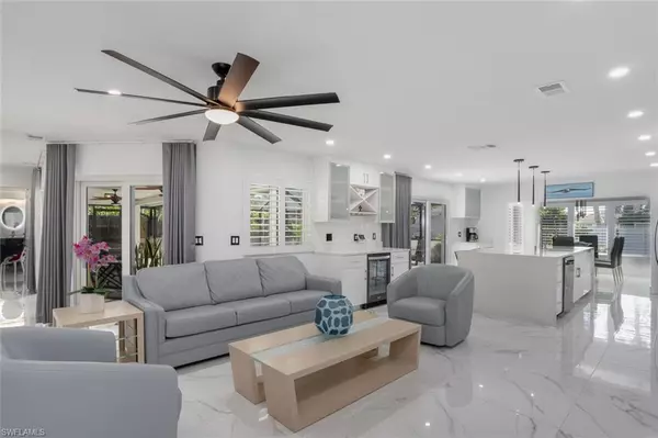 Fort Myers, FL 33919,1026 S Town And River DR