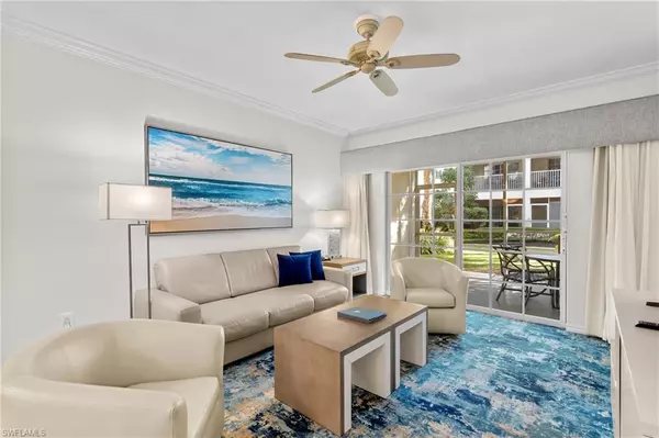 Naples, FL 34102,221 9th ST S #113