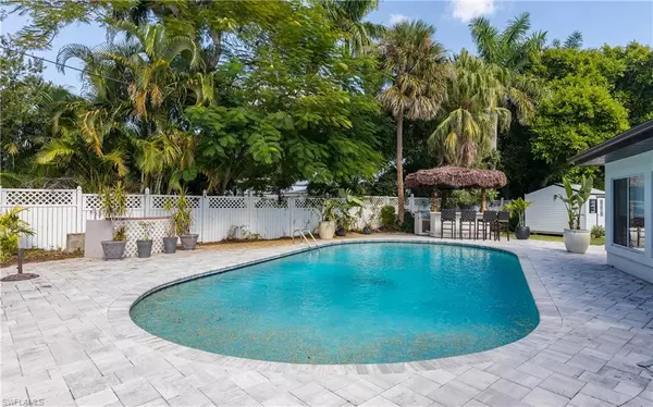 Fort Myers, FL 33901,1357 Wales DR