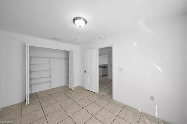 Cape Coral, FL 33990,1214 SE 24th AVE