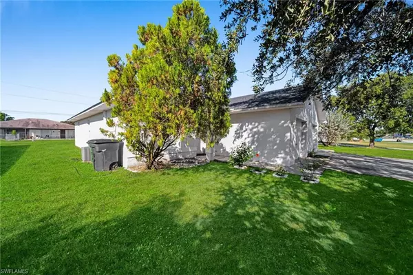 Cape Coral, FL 33990,1214 SE 24th AVE