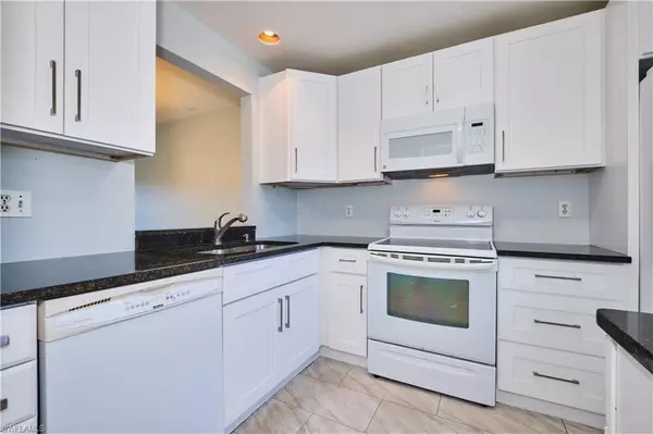 Fort Myers, FL 33919,6184 Michelle WAY #244