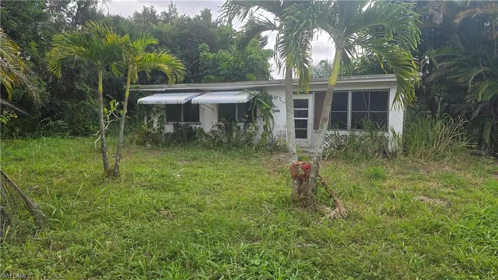 337 Sacramento ST, North Fort Myers, FL 33903